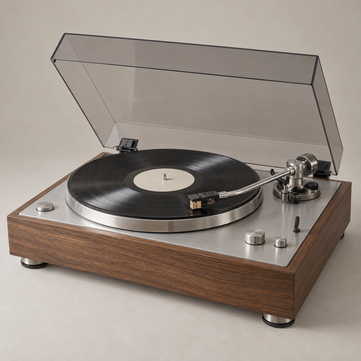 Gramofon s drvenim kućištem — ilustracija audio kolekcije